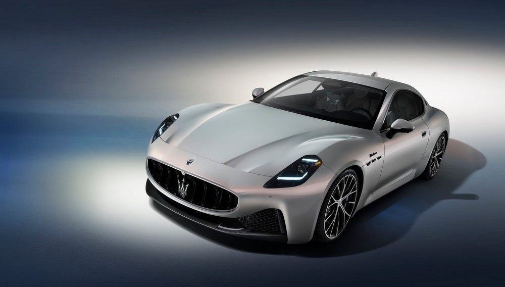 การกลับมาของสัญลักษณ์ที่แท้จริง พร้อมเผยโฉม กรันทูริสโม ใหม่ล่าสุด” ของ Maserati